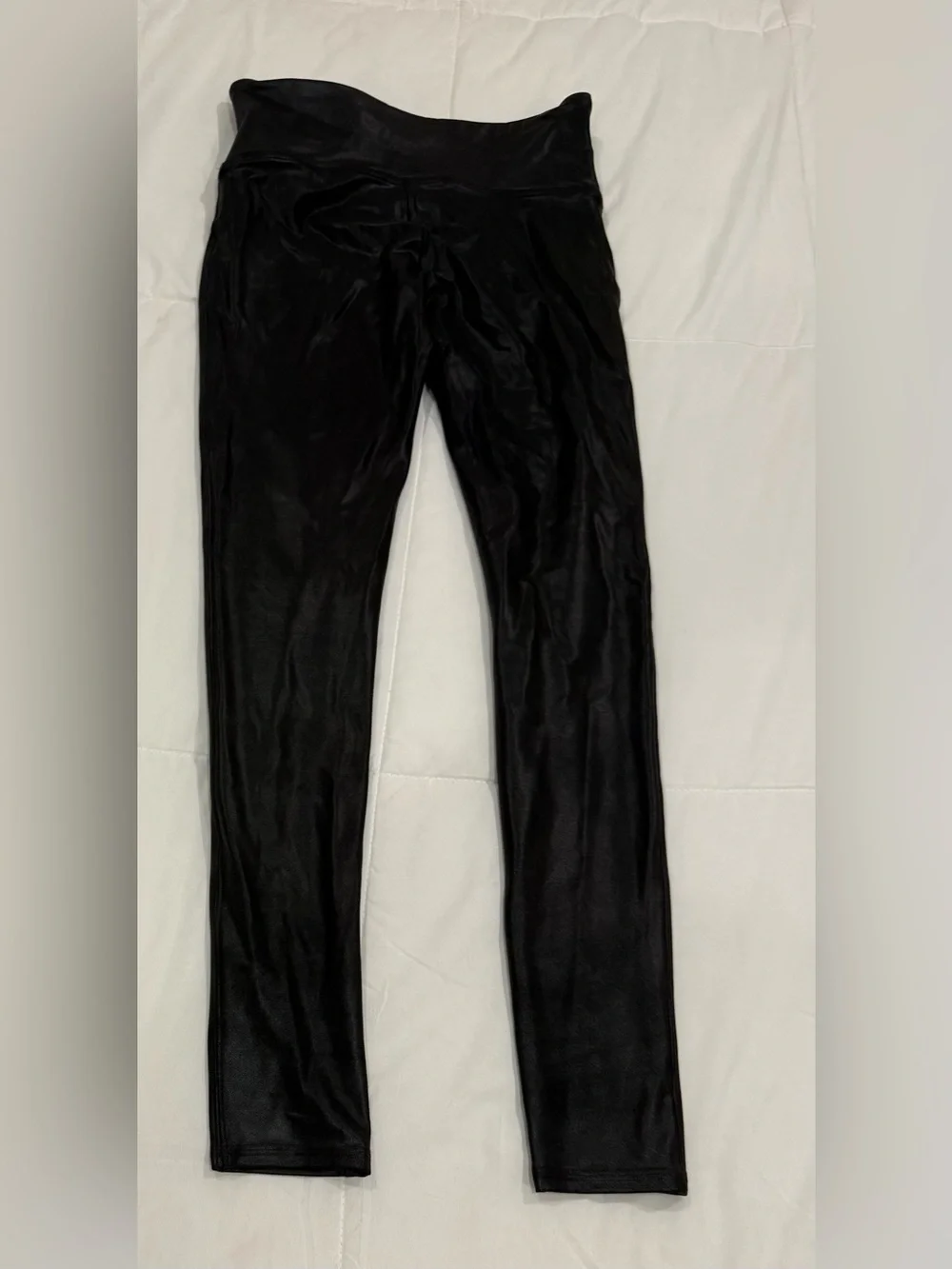 SPANX Faux Leather Leggings Black Metallic Coating Size Large Compression M